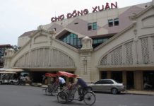 Dong Xuan Market